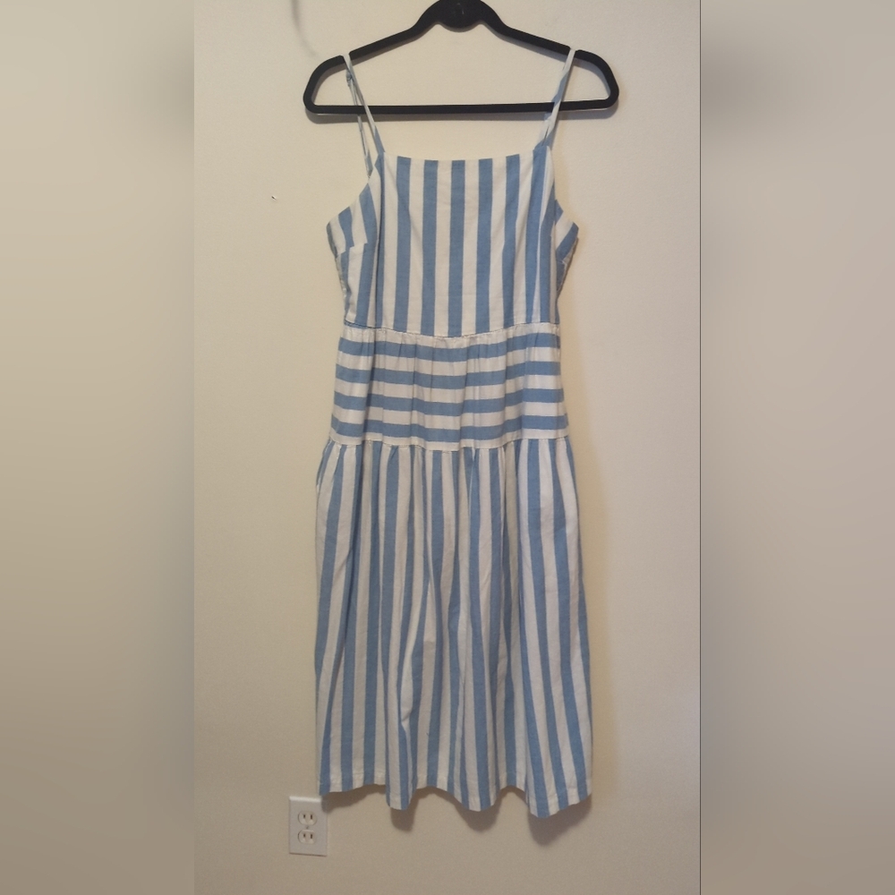 Universal Thread Blue and White Striped Midi Dress Size Medium